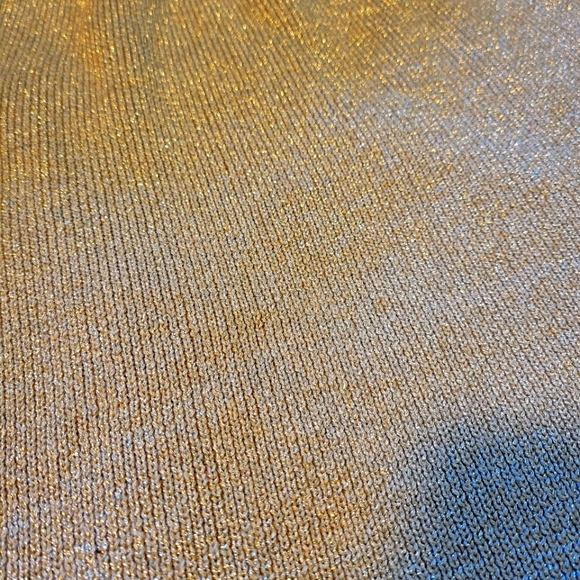 Holt Renfrew golden knit skirt - Picture 2 of 5
